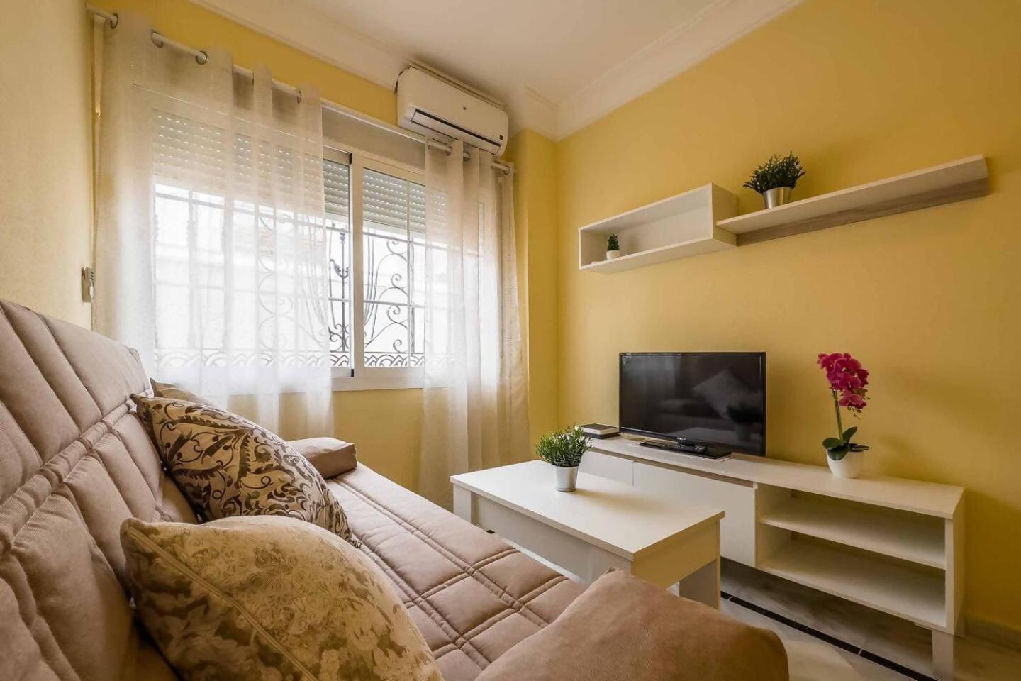 Cyv Centrally Located 1 Bed 1 Bath Near The Beach Fuengirola Exterior photo