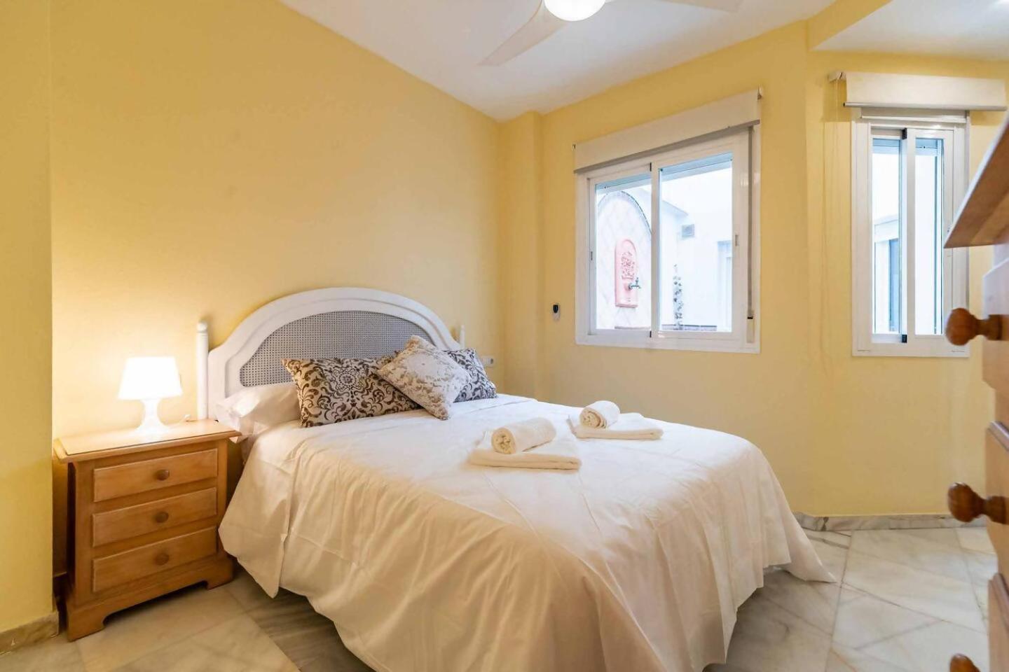 Cyv Centrally Located 1 Bed 1 Bath Near The Beach Fuengirola Exterior photo